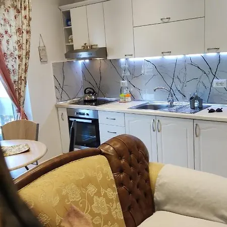 Endri Apartment *